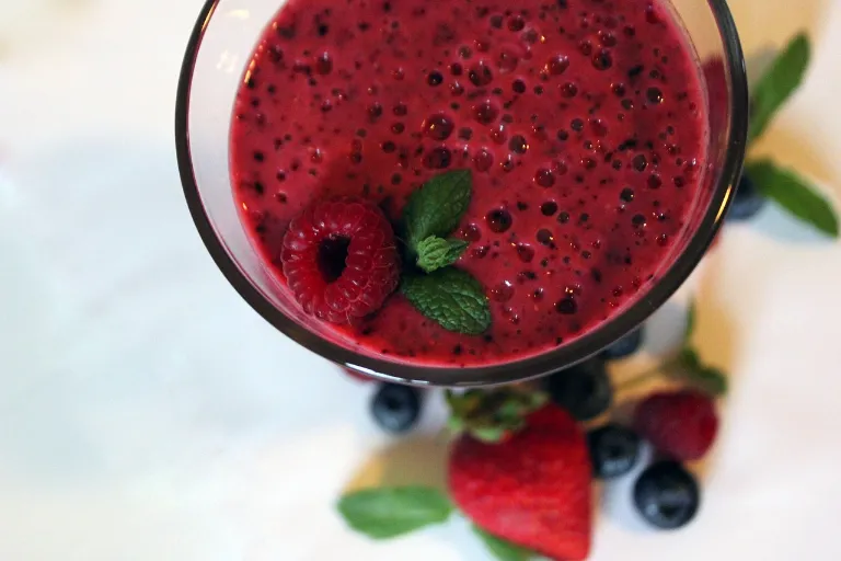 Smoothie z owoców leśnych